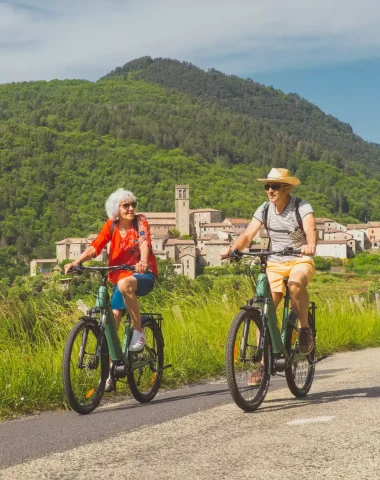 À vélo