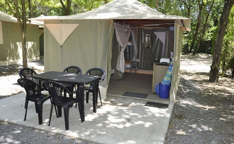 Camping Rives d’Auzon à Lavilledieu