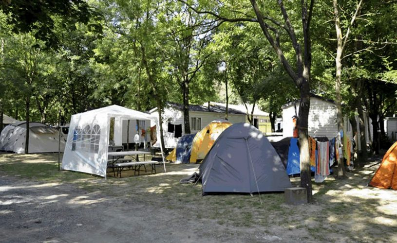 Camping Rives d’Auzon à Lavilledieu