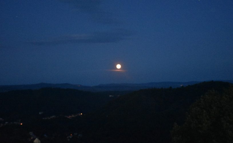 vue de la terrasse- gite chez alice et clément