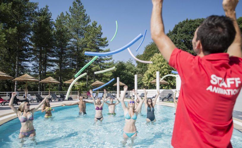 Activités aquagym en été