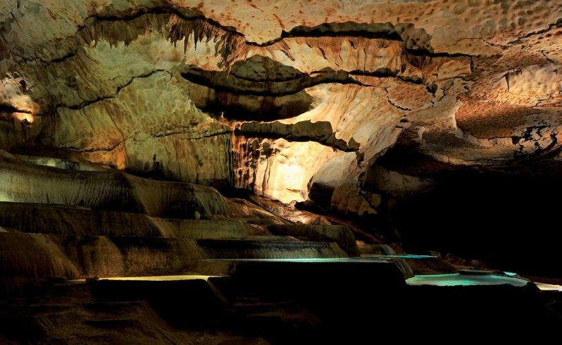 Cascade des gours de la Grotte Saint-Marcel