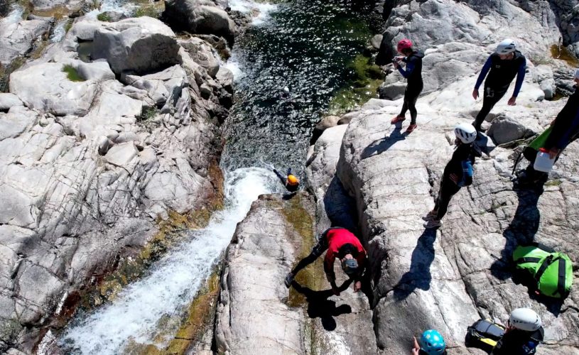 Canyoning famille Ceven’Aventure